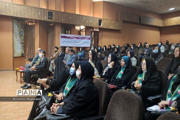 چهارمین جلسه آموزش مهارت‌های تشکیلاتی مربیان ناحیه 4 شیراز