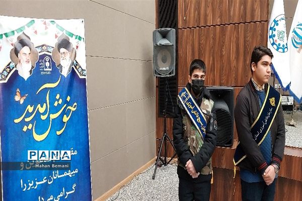 نخستین روز کاردوی آموزشی نمایشگاه مدرسه انقلاب در قم