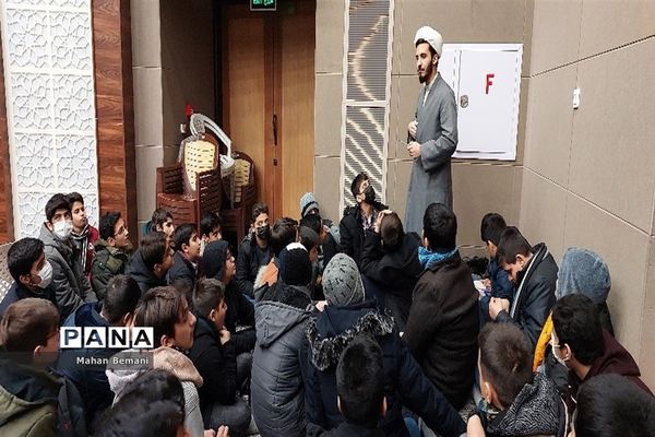 نخستین روز کاردوی آموزشی نمایشگاه مدرسه انقلاب در قم