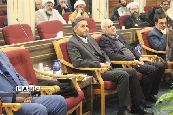 همایش موسسین مدارس غیردولتی استان قم