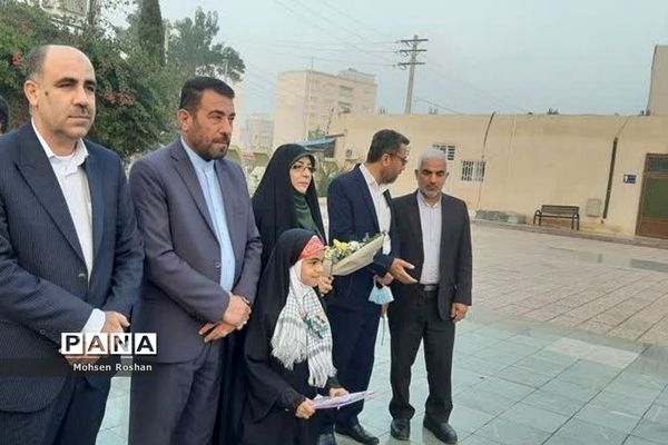 عطرافشانی گلزار شهدای بهشت صادق(ع) بوشهر