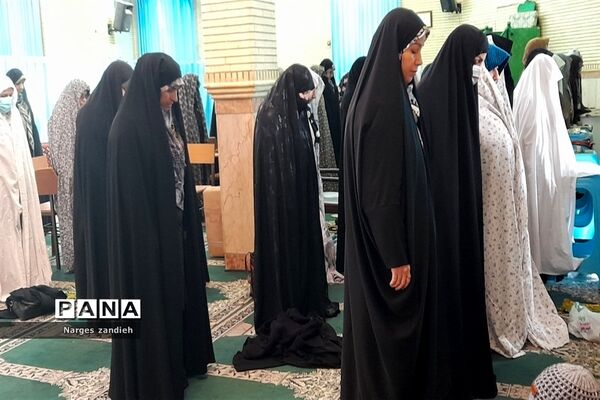 تقدیر از کارمندان فعال شهرداری در نمازجمعه ملارد