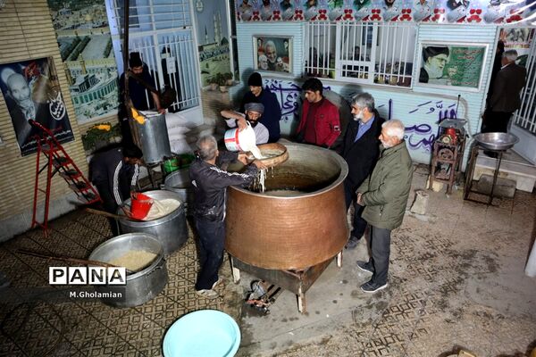 پخت سمنو در حسینیه امام حسن مجتبی فلاورجان