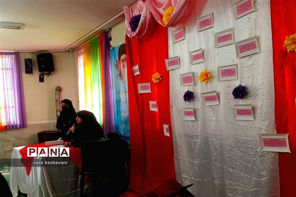 برگزاری جلسات گفتمان دینی در دبیرستان دخترانه سروش ناحیه 3 شیراز