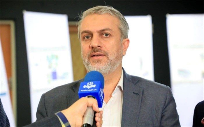 وزیر صمت: عرضه خودرو در بورس در شرایط فعلی مناسب‌ترین روش است