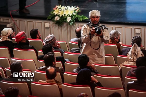 افتتاحیه چهل و یکمین جشنواره بین‌المللی تئاتر فجر