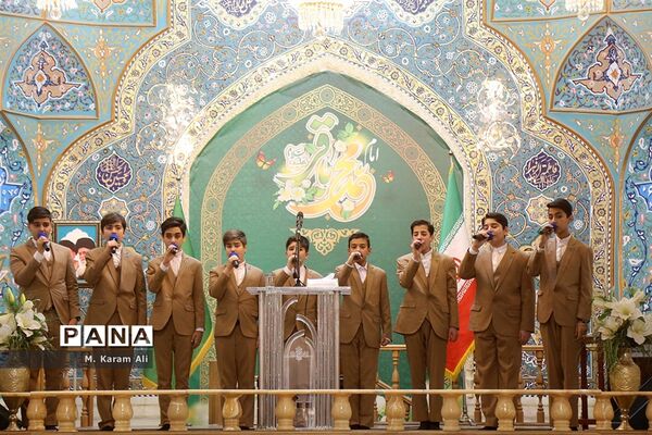 مراسم گرامیداشت شهدای «سرود پرواز» در حرم حضرت معصومه(س)