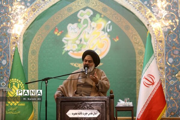 مراسم گرامیداشت شهدای «سرود پرواز» در حرم حضرت معصومه(س)