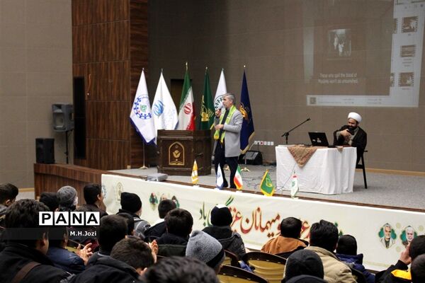 کاردوی نمایشگاه مدرسه انقلاب ویژه پسران در قم-2