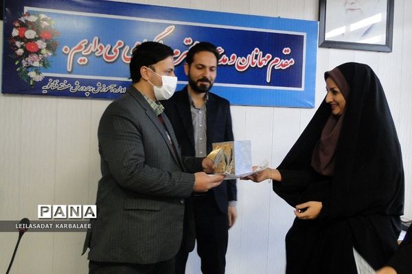 برگزاری جلسه شورای اداری آموزش و پرورش فشافویه