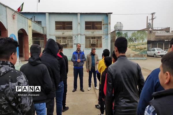 بازدید دانش‌آموزان پایه نهم از هنرستان های کاردانش