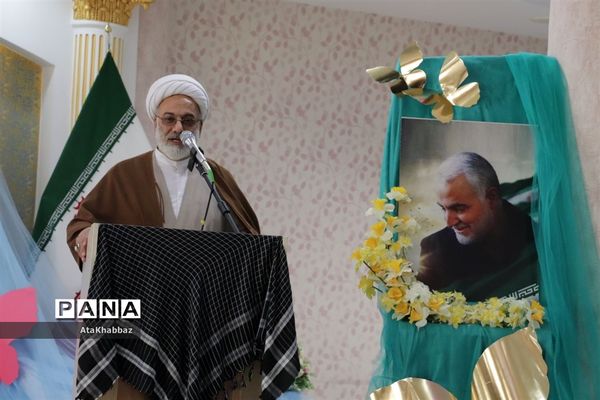 آیین اختتامیه جشنواره عهد دانش‌آموزان دبستانی با حاج قاسم در تبریز