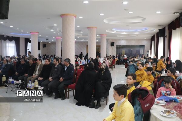 آیین اختتامیه جشنواره عهد دانش‌آموزان دبستانی با حاج قاسم در تبریز