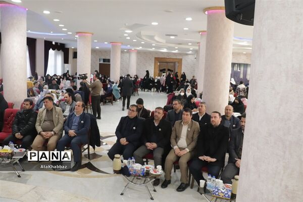 آیین اختتامیه جشنواره عهد دانش‌آموزان دبستانی با حاج قاسم در تبریز