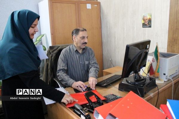 بازدید مدیر امور مالی سازمان دانش‌آموزی کشور از بوشهر