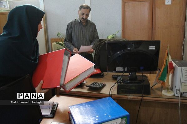 بازدید مدیر امور مالی سازمان دانش‌آموزی کشور از بوشهر