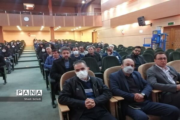 برگزاری جلسه جهاد تبیین در آموزش و پرورش ناحیه یک شیراز