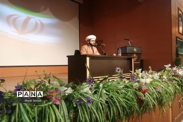 برگزاری جلسه جهاد تبیین در آموزش و پرورش ناحیه یک شیراز