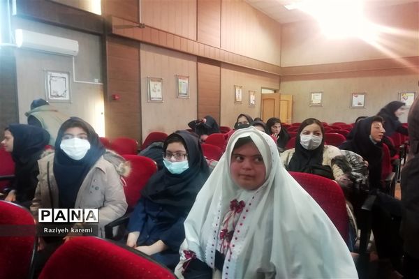 ‌برگزاری اجلاسیه نماز در هنرستان استثنایی خیریه اسلامی ناحیه 2 شیراز