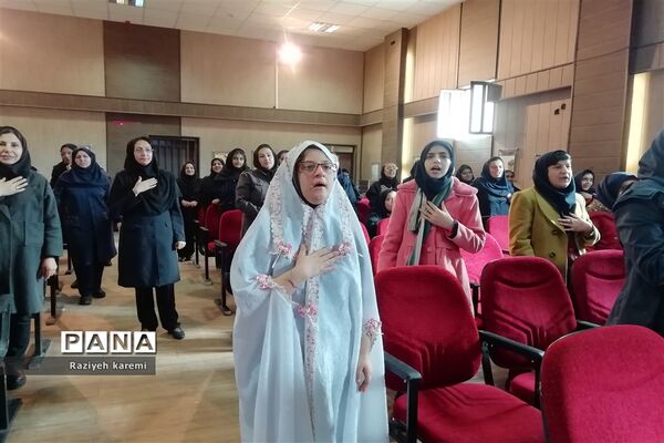 ‌برگزاری اجلاسیه نماز در هنرستان استثنایی خیریه اسلامی ناحیه 2 شیراز