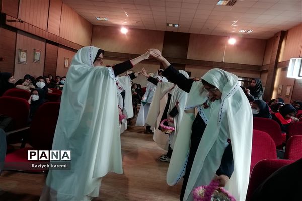 ‌برگزاری اجلاسیه نماز در هنرستان استثنایی خیریه اسلامی ناحیه 2 شیراز