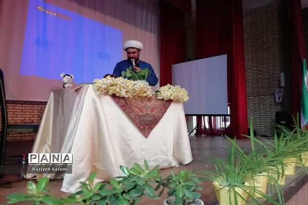 ‌برگزاری اجلاسیه نماز در هنرستان استثنایی خیریه اسلامی ناحیه 2 شیراز