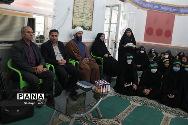 تجلیل از مادر شهید در دبیرستان دخترانه شاهد امیدیه