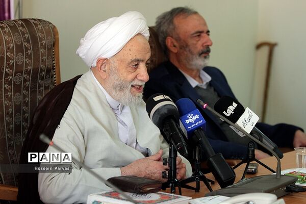 نشست خبری بیست‌ونهمین اجلاس سراسری نماز