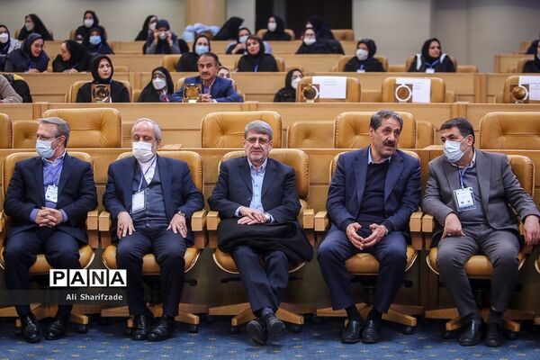 بیست و هشتمین جشنواره تحقیقات و فناوری علوم پزشکی رازی