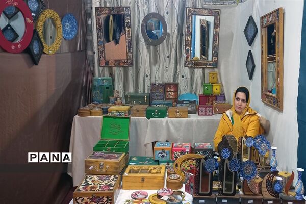 ‌‌نمایشگاه صنایع‌دستی، سوغات و هدایا در شهرستان قاین