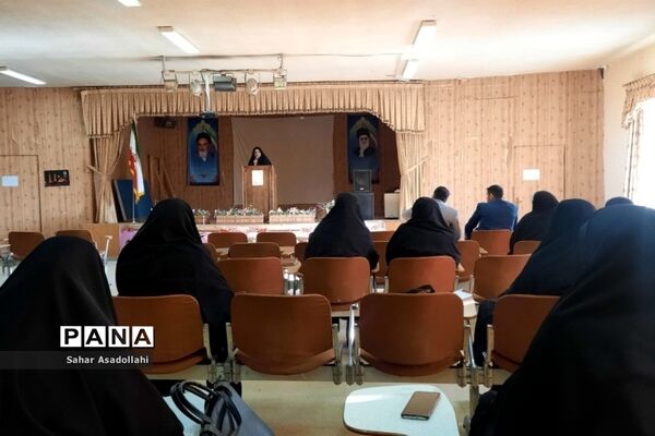 نشست هماهنگی  برنامه‌های «فجر علوی» در دماوند