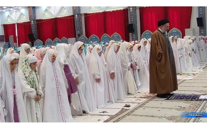 جشن تکلیف  شروع هم صحبتی با خداوند است