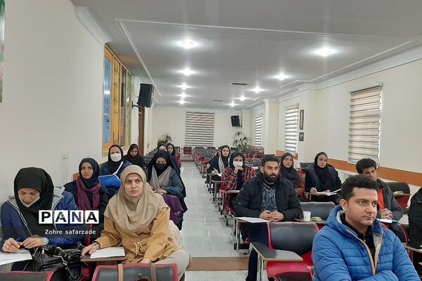 کارگاه دانش‌افزایی فوتسال در آموزش و پرورش رودهن