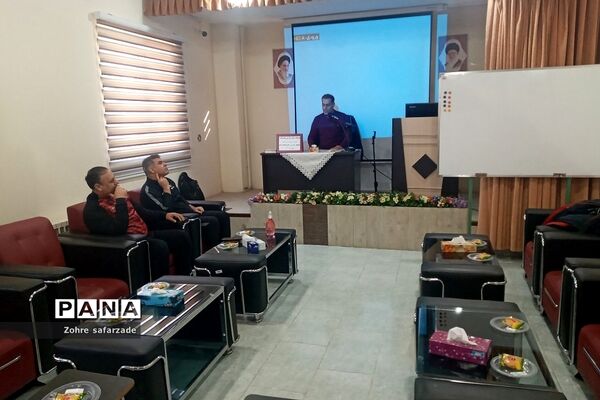 کارگاه دانش‌افزایی فوتسال در آموزش و پرورش رودهن