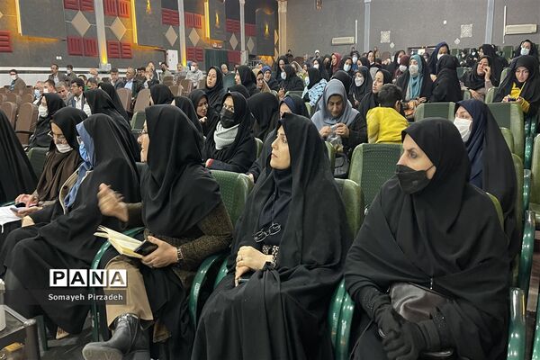 جلسه هماهنگی برنامه‌های دهه فجر در ناحیه یک اهواز