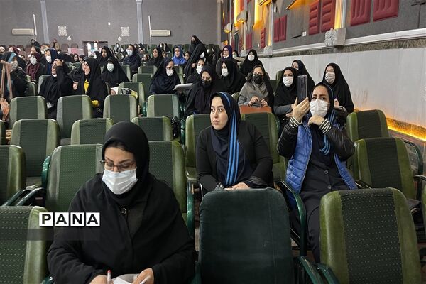 جلسه هماهنگی برنامه‌های دهه فجر در ناحیه یک اهواز