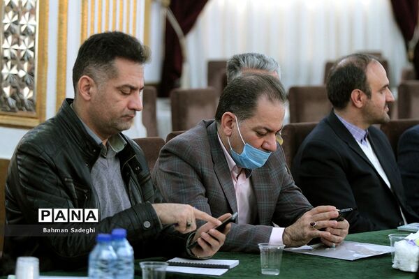 نشست هم‌اندیشی‌ معاونان پرورشی و فرهنگی، روسای ادارات قرآن، عترت و نماز و مدیران سازمان دانش‌آموزی