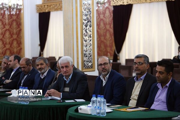 نشست هم‌اندیشی‌ معاونان پرورشی و فرهنگی، روسای ادارات قرآن، عترت و نماز و مدیران سازمان دانش‌آموزی