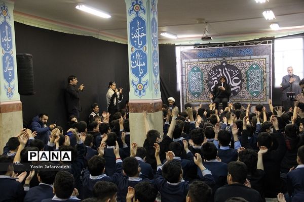 مراسم اقامه عزای دانش‌آموزان آموزشگاه 15خرداد اسلامشهر