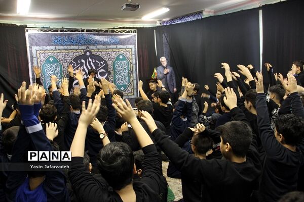 مراسم اقامه عزای دانش‌آموزان آموزشگاه 15خرداد اسلامشهر