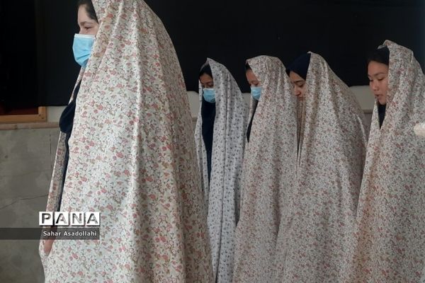 محفل انس با قرآن به‌مناسبت شهادت امام هادی (ع) در سربندان دماوند