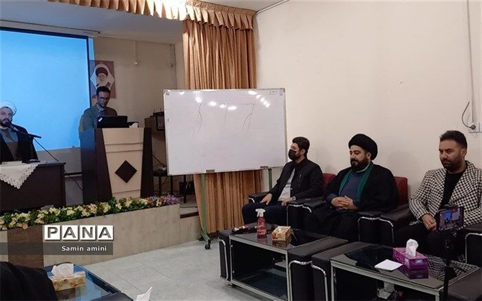 مراسم اختتامیه اجلاسیه نماز و تقدیر از فعالان نماز در آموزش و پرورش رودهن برگزار شد