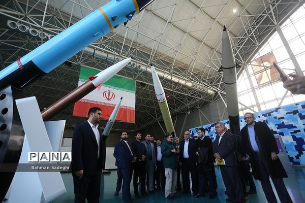 بازدید مدیران سازمان دانش‌آموزی از نمایشگاه دائمی  «پارک ملی هوافضا‌»