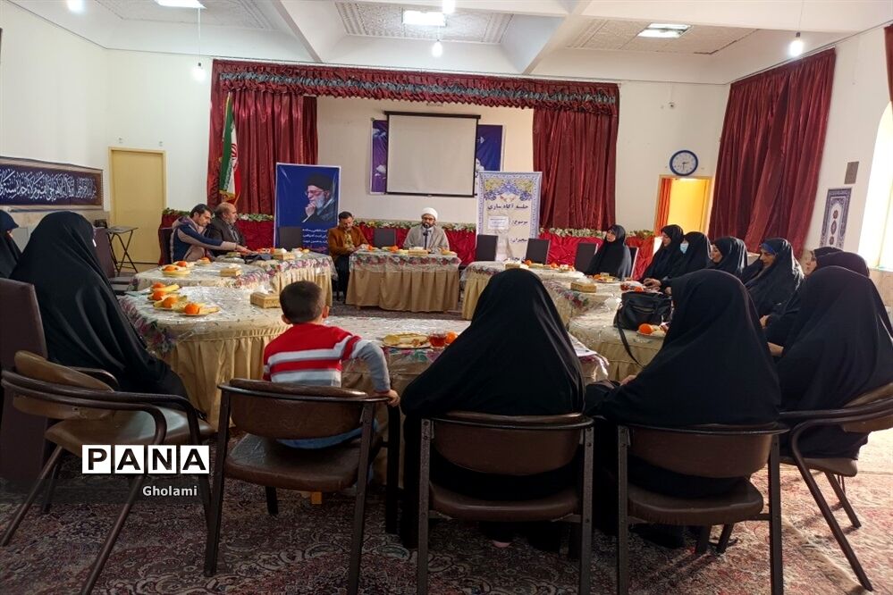 برگزاری جلسه هم‌اندیشی مدیران شهرک زینبیه منطقه ۱۳ با موضوع جهاد تبیین