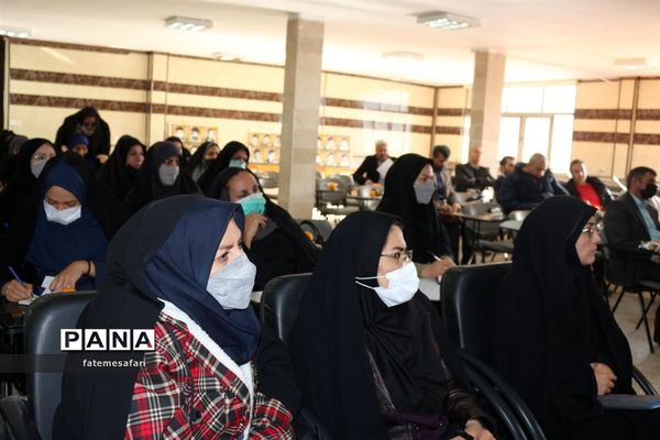 برگزاری جلسه توجیهی و توان افزایی مدیران مدارس شهرستان فیروزکوه