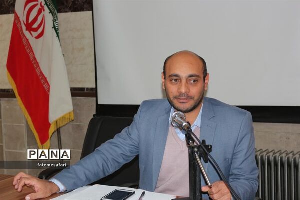 برگزاری جلسه توجیهی و توان افزایی مدیران مدارس شهرستان فیروزکوه