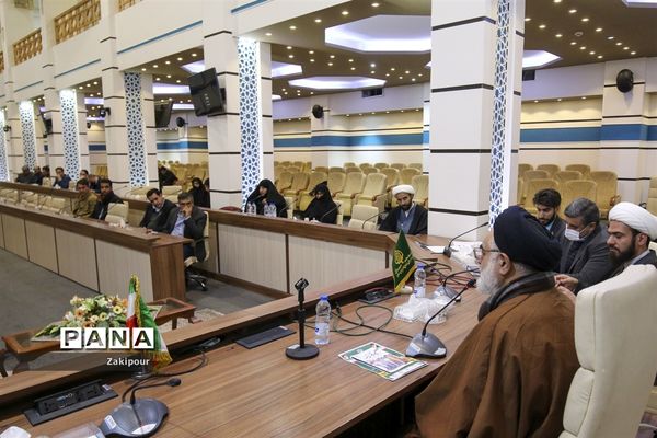 نشست تخصصی با موضوع مبانی دینی حکمرانی مردمی در شیراز