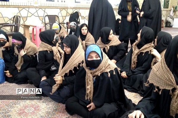 اعزام دانش‌آموزان به اردوی راهیان نور در رودهن