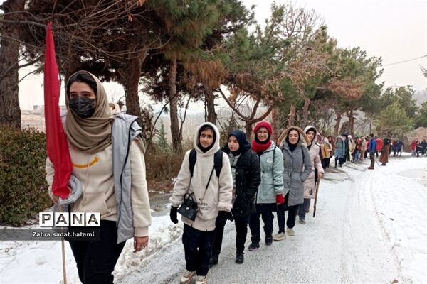 اردوی دانش‌آموزان دختر پاکدشتی و چهاردانگه  در اردوگاه شهید باهنر