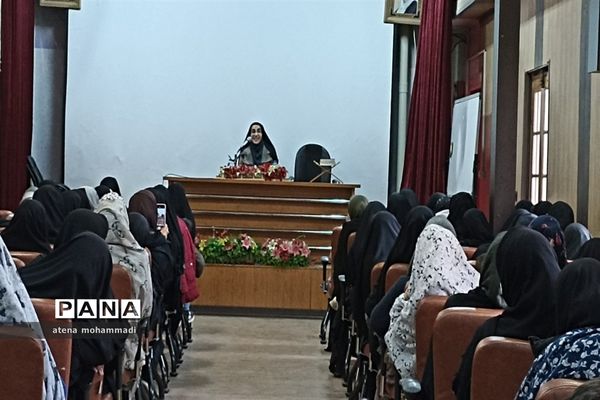 برگزاری کارگاه‌های عظمت مادرانه، شکوه دخترانه با موضوع کنترل خشم در  شیراز